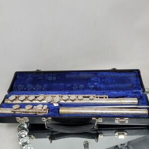 Gemeinhardt 2SP Flute Straight Headjoint USA Ser#D68870 Case Rod Exc Pads Smooth